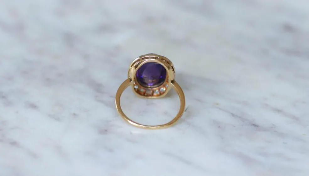 Bague Pompadour Cabochon Améthyste et Diamants