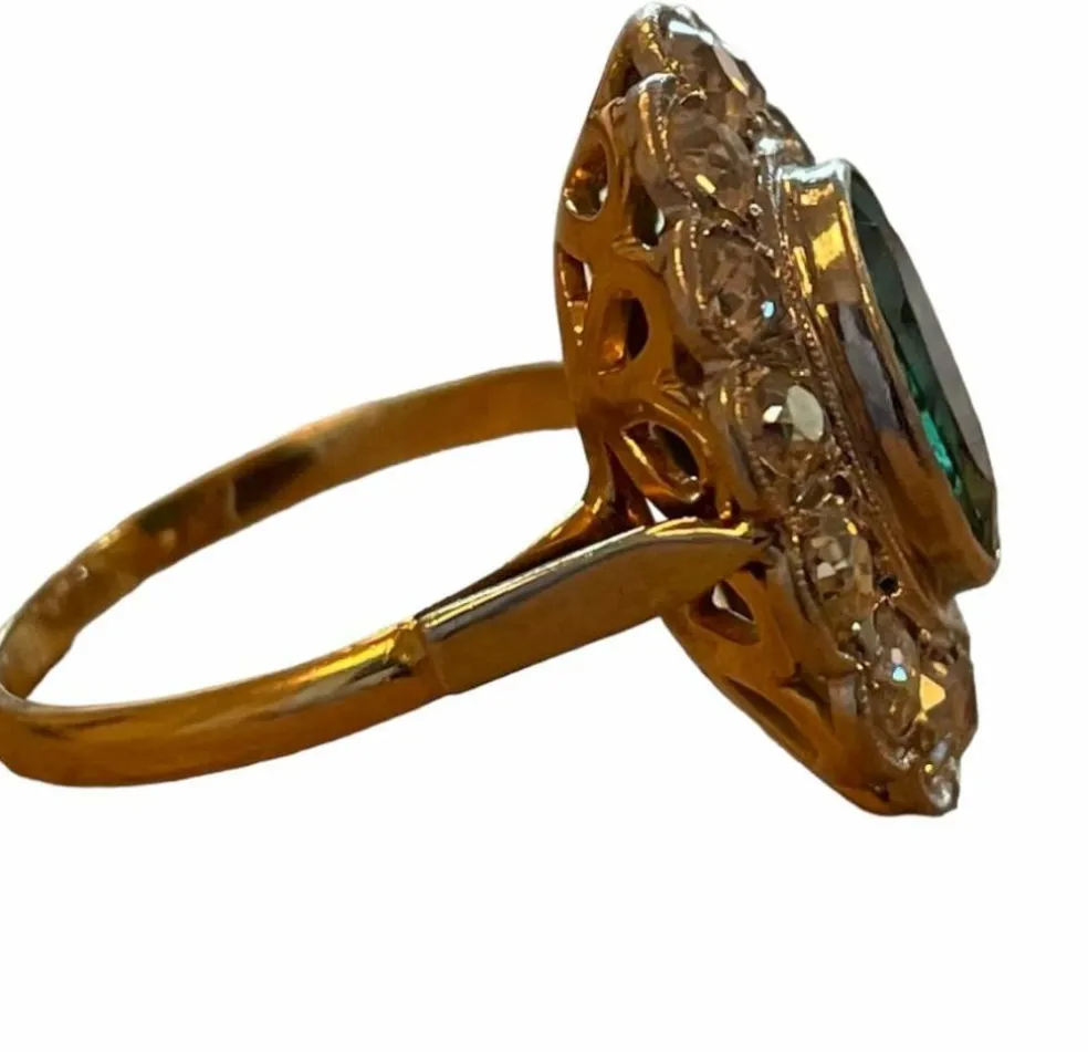 Bague pompadour diamant tsavorite