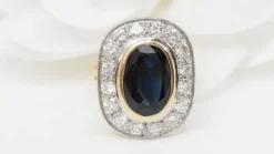 Bague pompadour en or bicolore, saphir et diamants