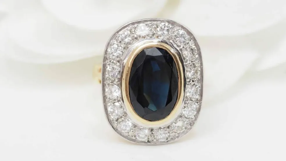 Bague pompadour en or bicolore, saphir et diamants