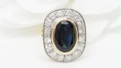 Bague pompadour en or bicolore, saphir et diamants