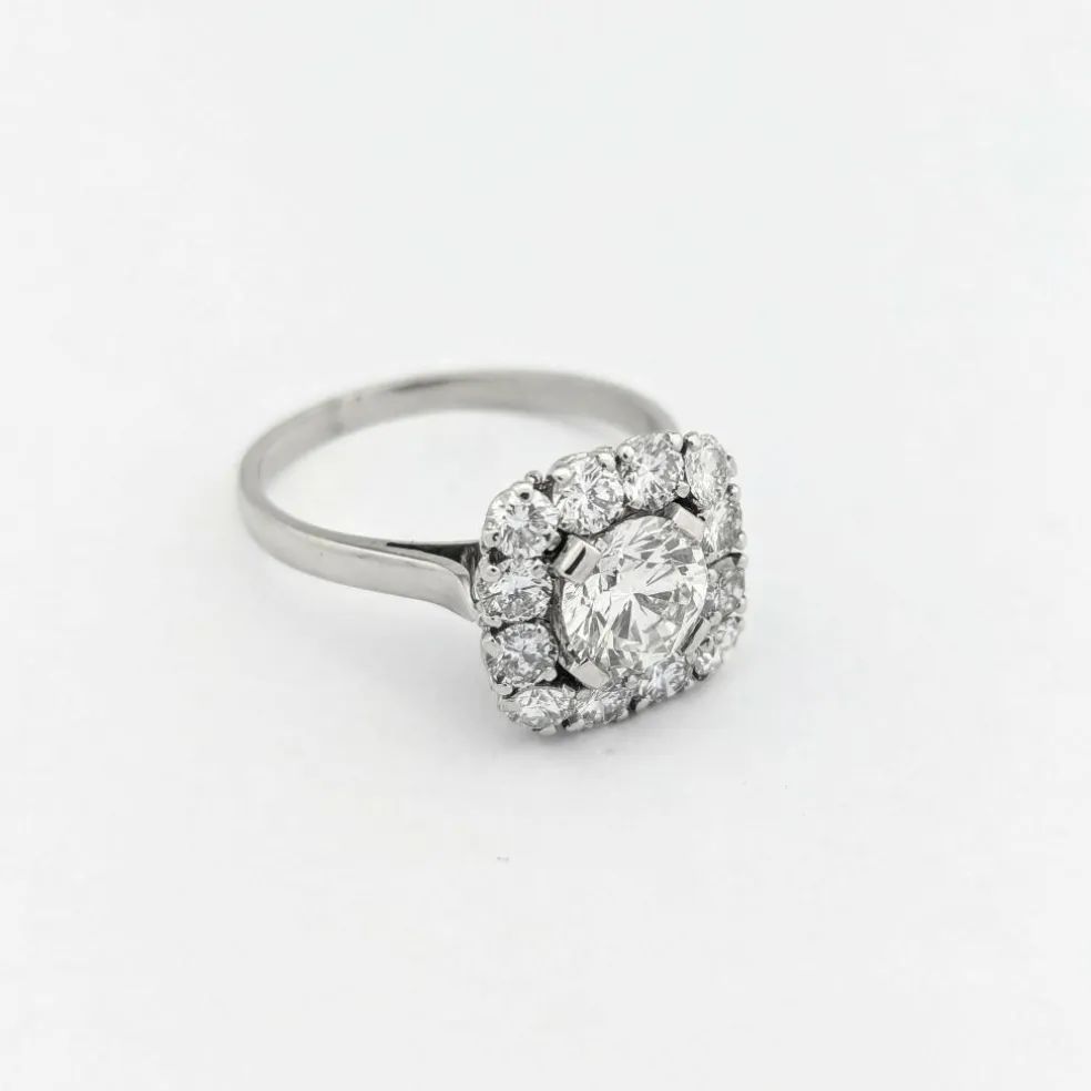 Bague Pompadour en or blanc Platine et diamants