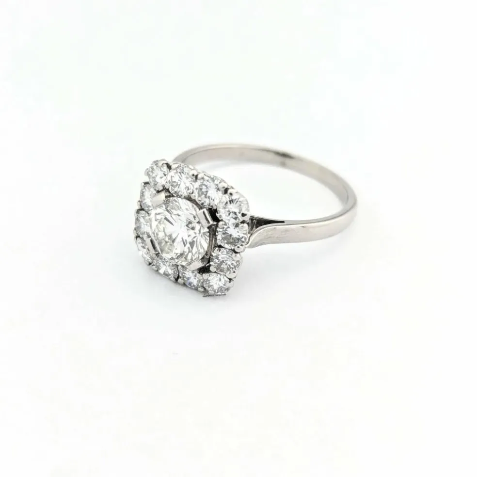 Bague Pompadour en or blanc Platine et diamants