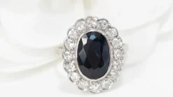 Bague Pompadour en platine saphir et diamants