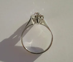 Bague pompadour grenat or blanc