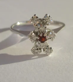 Bague pompadour grenat or blanc