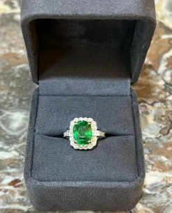 Bague Pompadour grenat Tsavorite 4.54 carats, diamants