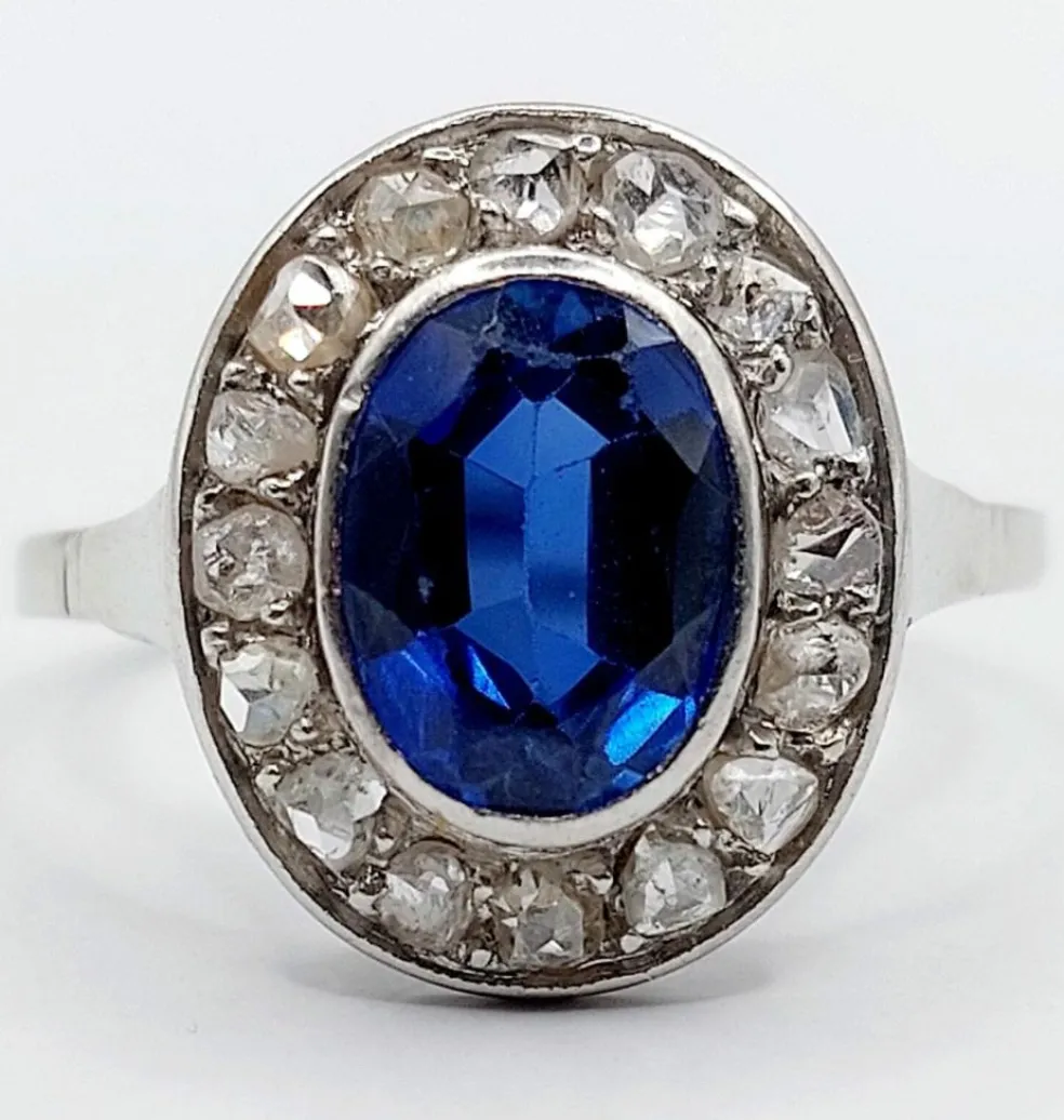 Bague pompadour or blanc et platine, saphir, diamants taille rose (circa 1910)