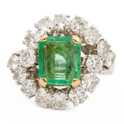 Bague Pompadour Or blanc Emeraude