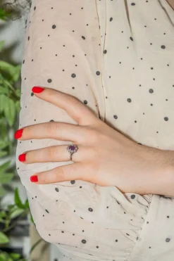 Bague Pompadour Or blanc Rubis
