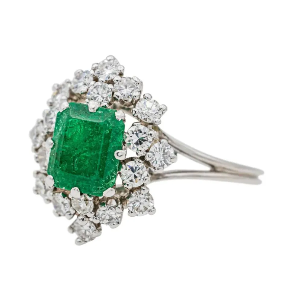 Bague Pompadour Or blanc Emeraude