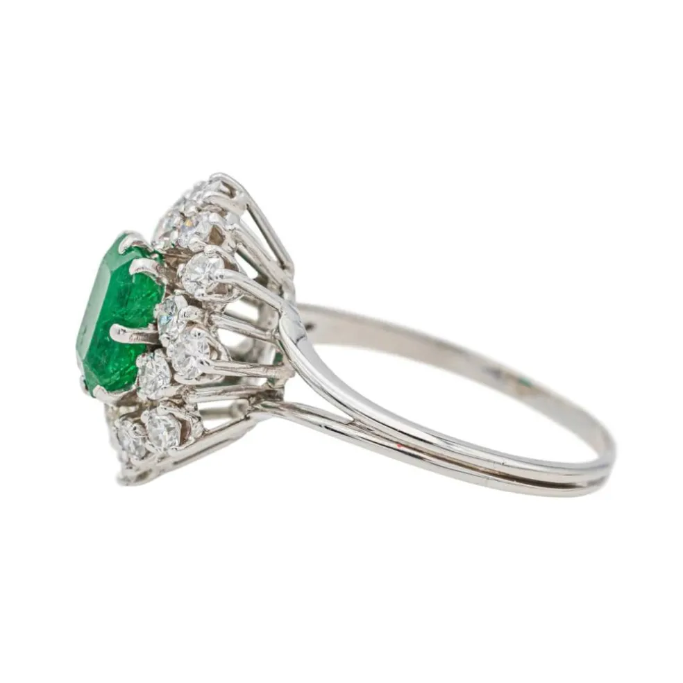 Bague Pompadour Or blanc Emeraude