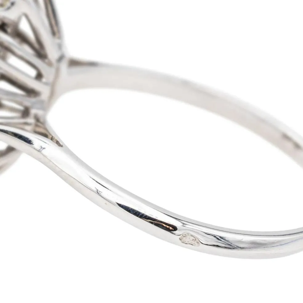 Bague Pompadour Or blanc Saphir