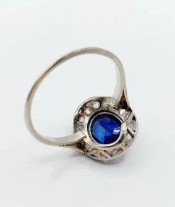 Bague pompadour or blanc et platine, saphir, diamants taille rose (circa 1910)