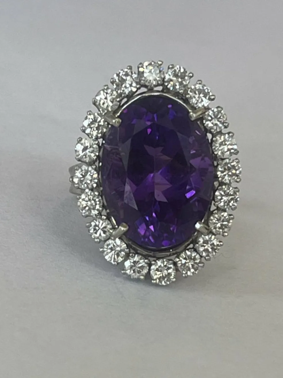 Bague Pompadour Or Gris Améthyste Diamants