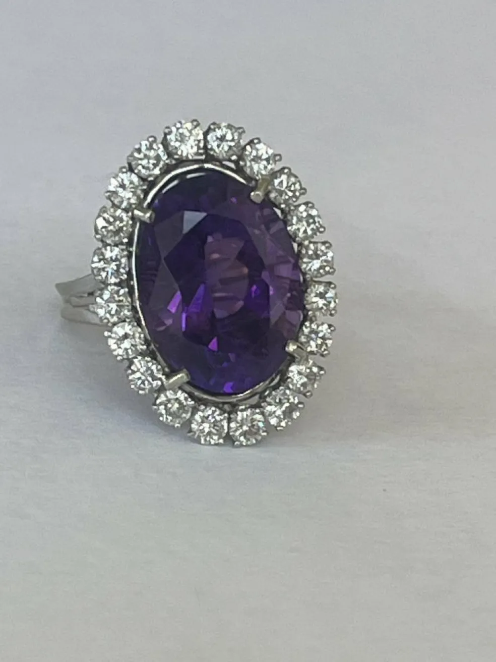 Bague Pompadour Or Gris Améthyste Diamants