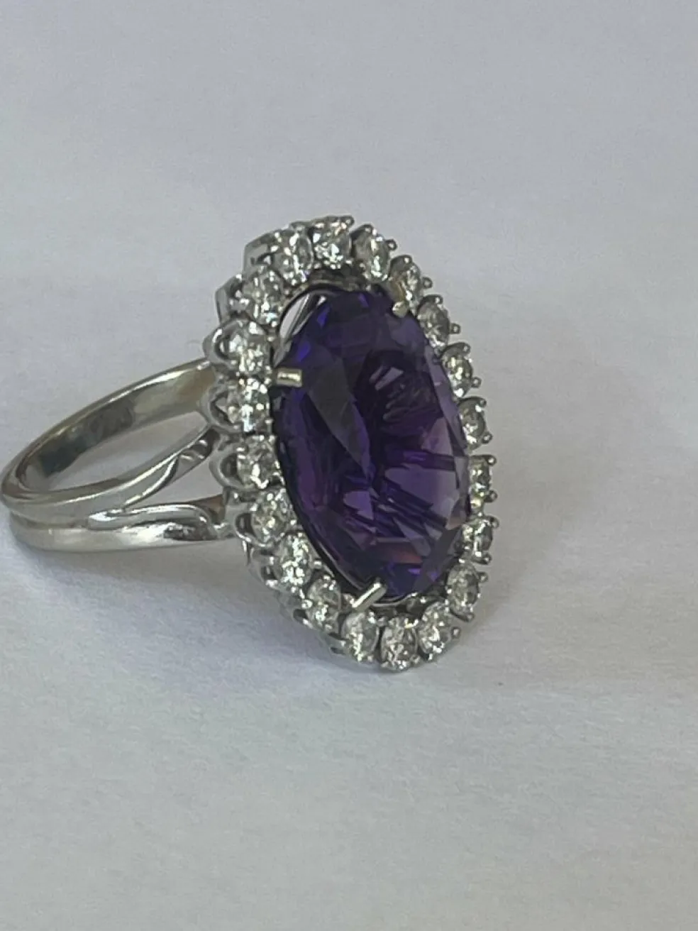 Bague Pompadour Or Gris Améthyste Diamants