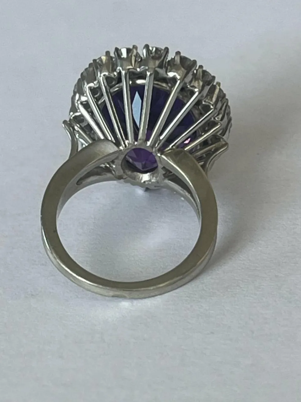 Bague Pompadour Or Gris Améthyste Diamants
