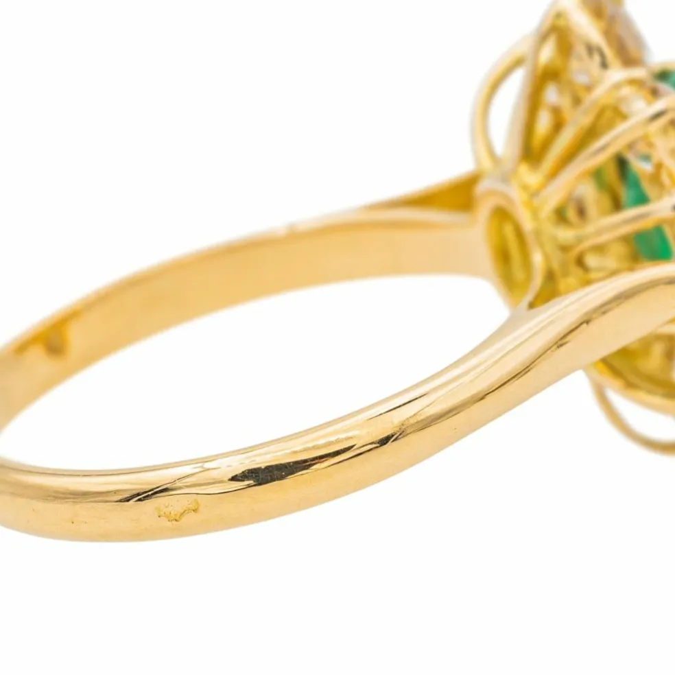 Bague Pompadour Or jaune Emeraude