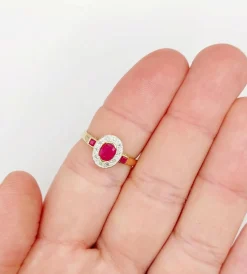 Bague pompadour vintage or jaune, rubis, diamants et de rubis carrés