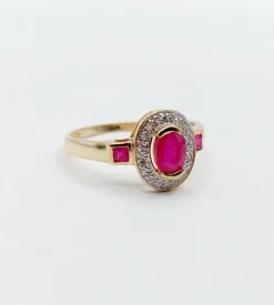 Bague pompadour vintage or jaune, rubis, diamants et de rubis carrés