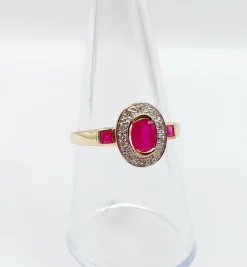 Bague pompadour vintage or jaune, rubis, diamants et de rubis carrés