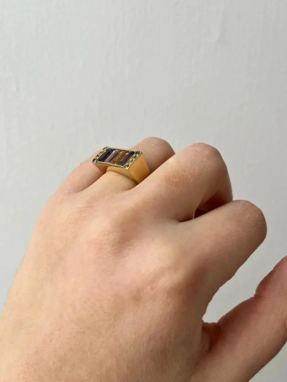 Bague Premier avec pierres multicolores
