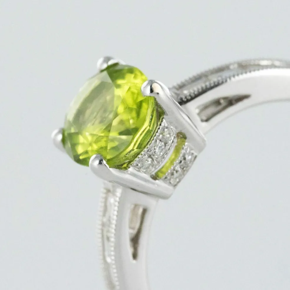 Bague péridot et diamants