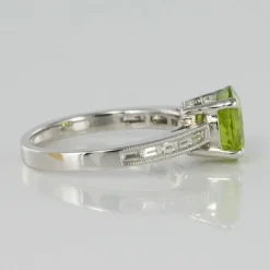 Bague péridot et diamants