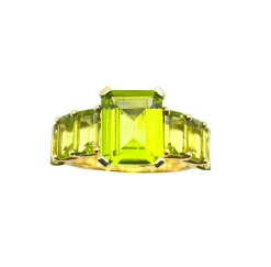 Bague Péridots Taille Emeraude
