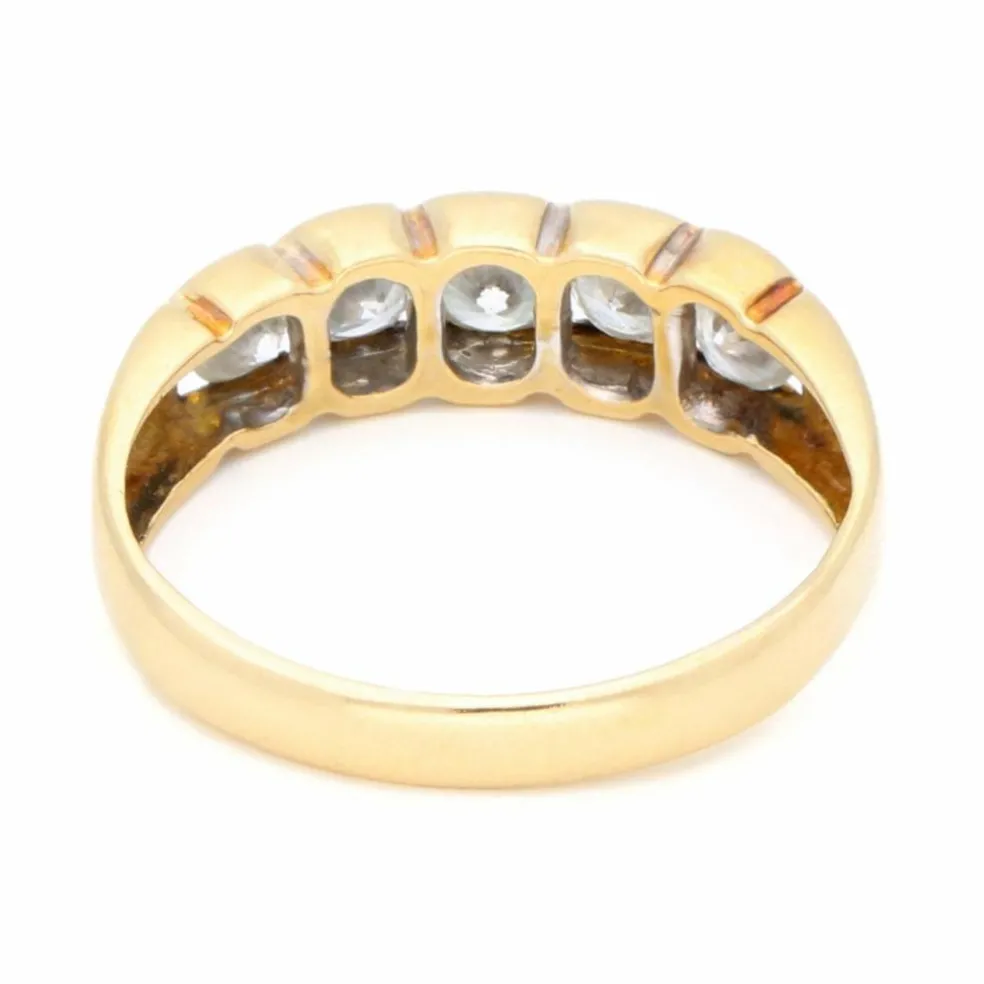 Bague rangée de diamants en or jaune