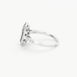 Bague rectangulaire diamants saphirs calibrés