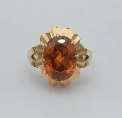 Bague retro Or et Saphir orange