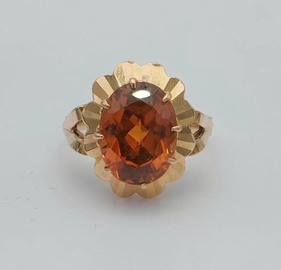 Bague retro Or et Saphir orange