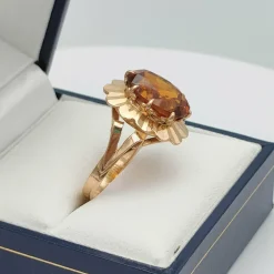 Bague retro Or et Saphir orange