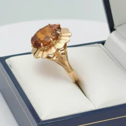 Bague retro Or et Saphir orange
