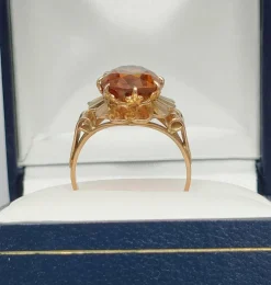 Bague retro Or et Saphir orange
