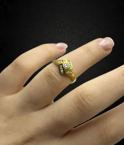 Bague rhomboïde avec diamants, années 1990