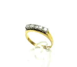 Bague Rivière des années 1930 en or jaune, diamants