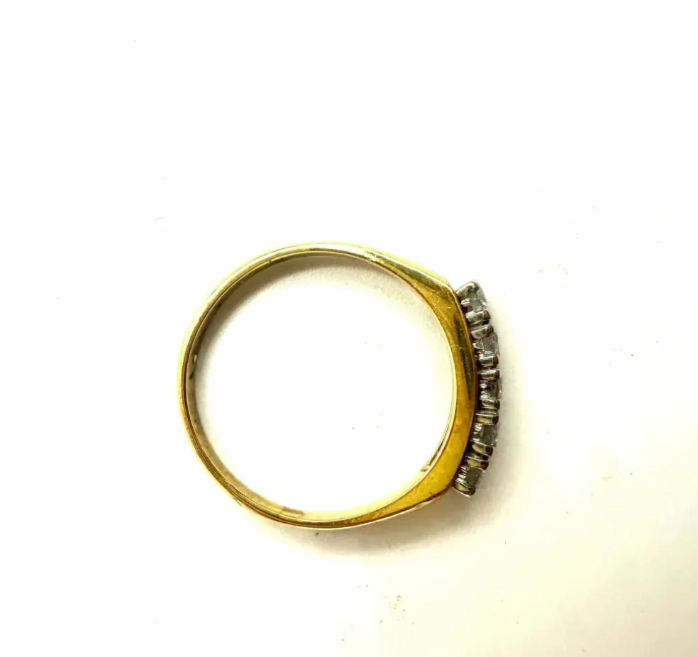 Bague Rivière des années 1930 en or jaune, diamants "vieilles européennes"
