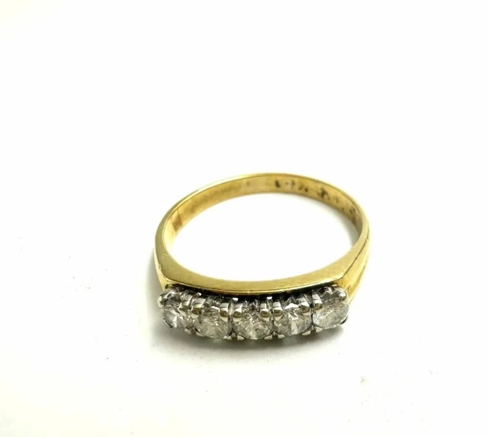 Bague Rivière des années 1930 en or jaune, diamants "vieilles européennes"