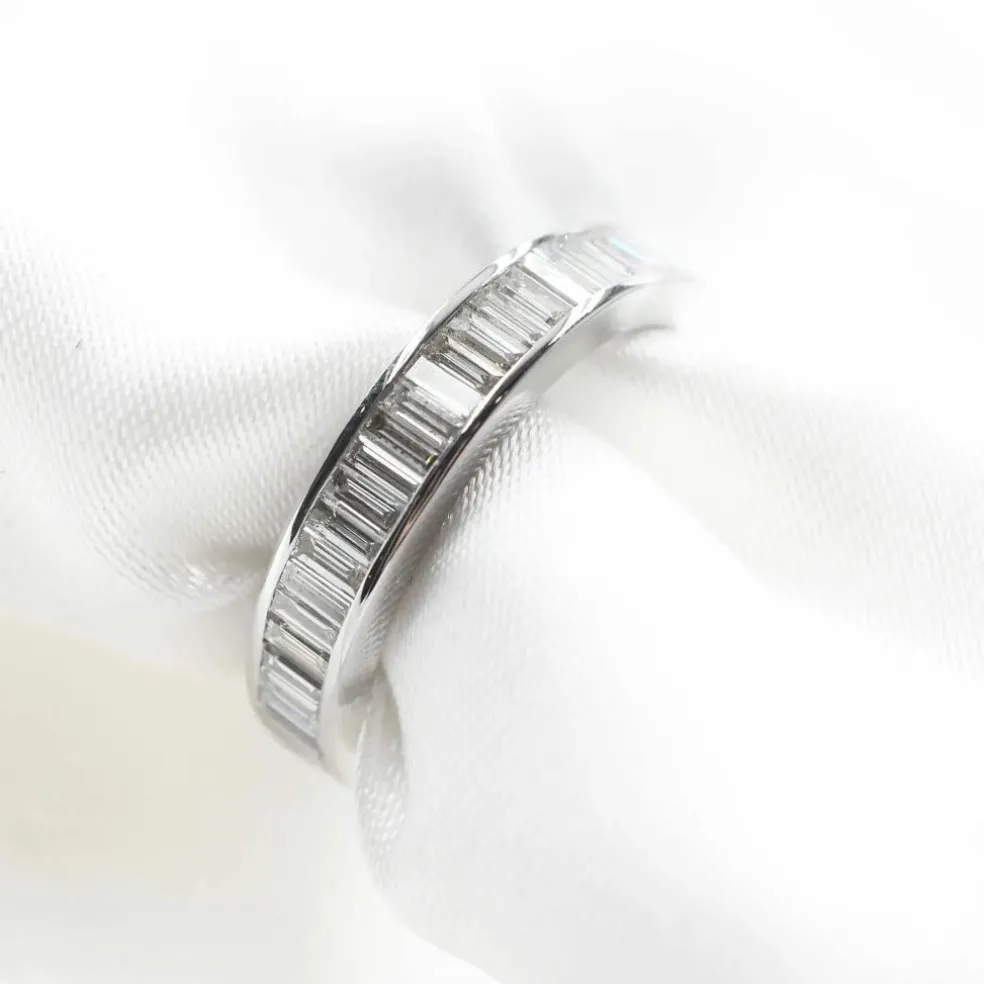 Bague rivière en or blanc avec diamants ct. 1,61