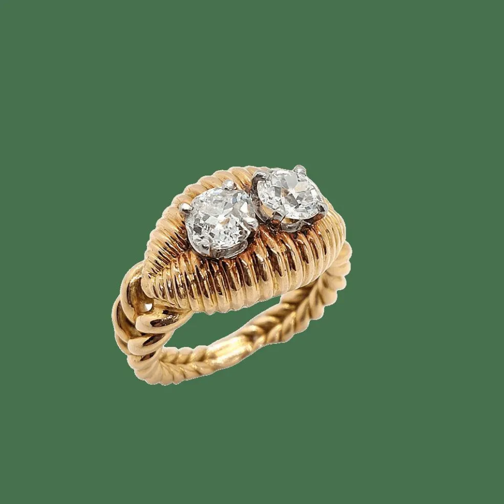 Bague Rocaille, deux diamants taille ancienne et or jaune