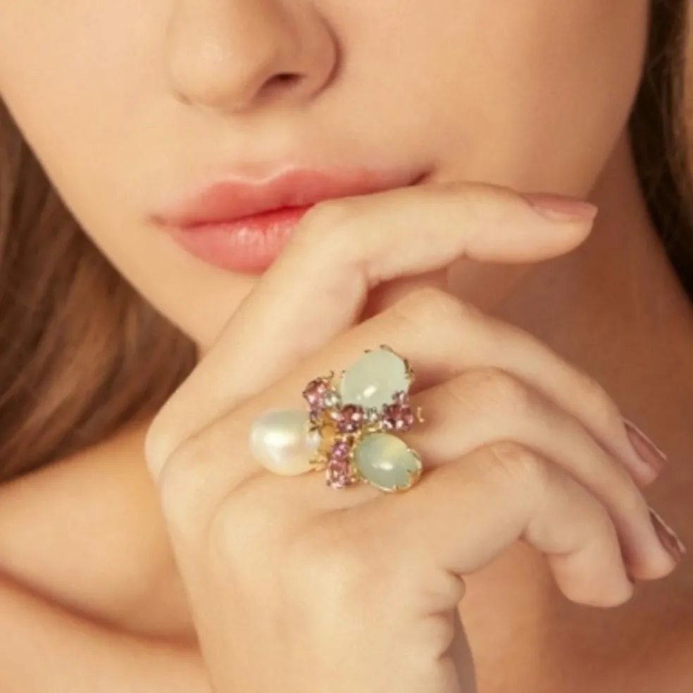 Bague Romance Divine en or jaune, perle et calcédoines