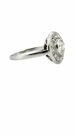 Bague ronde ancienne en platine et diamants