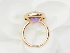 Bague ronde en or rose et améthyste façettée