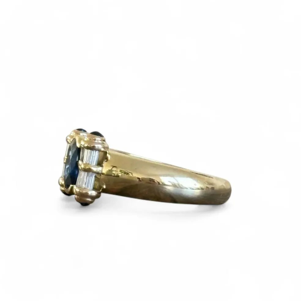 Bague rouleau or jaune saphirs et diamants