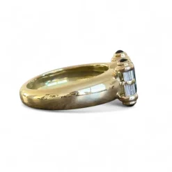 Bague rouleau or jaune saphirs et diamants