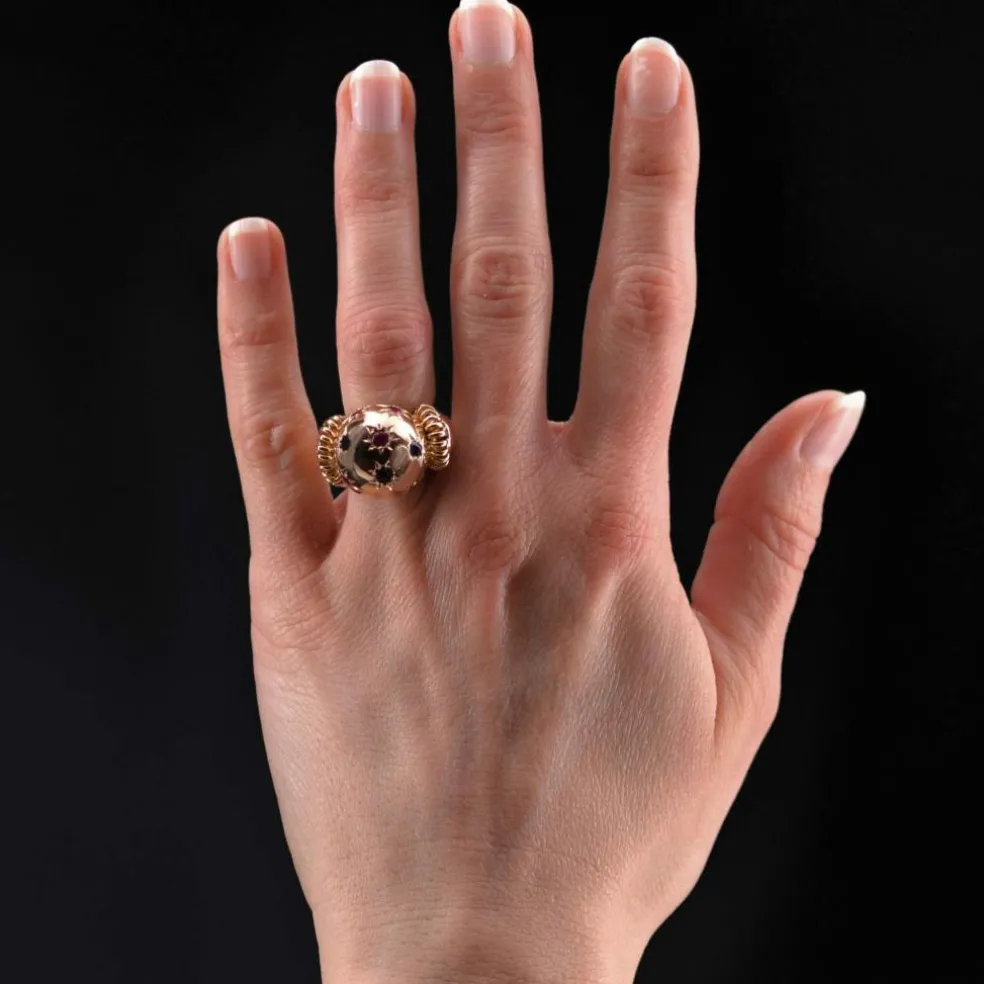 Bague rétro boule saphirs rubis et or