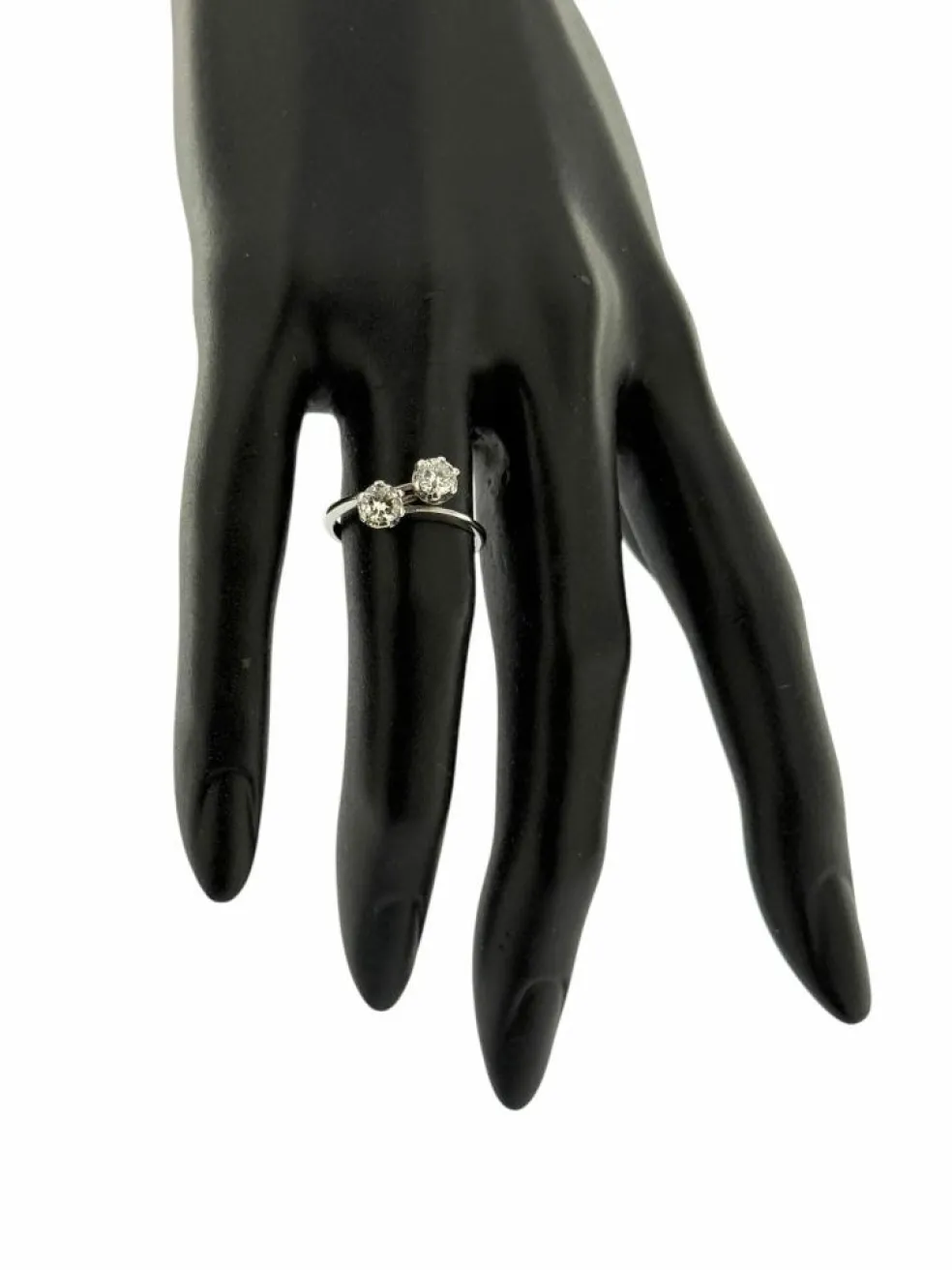 Bague rétro certifiée HRD or blanc, diamants naturels